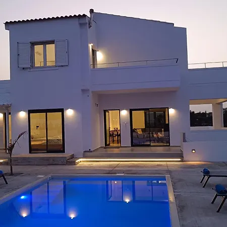Myrto Heated Pool Kato Daratso